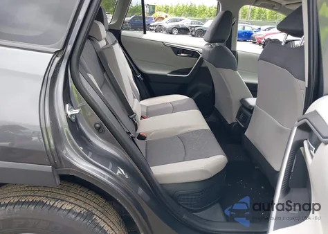 2024 Toyota Rav4 Hybrid Xle z USA, uszkodzony, nr VIN JTMRWRFV1RD239124